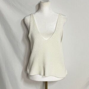 Le Lis White Ribbed Knit Sleeveless Tank